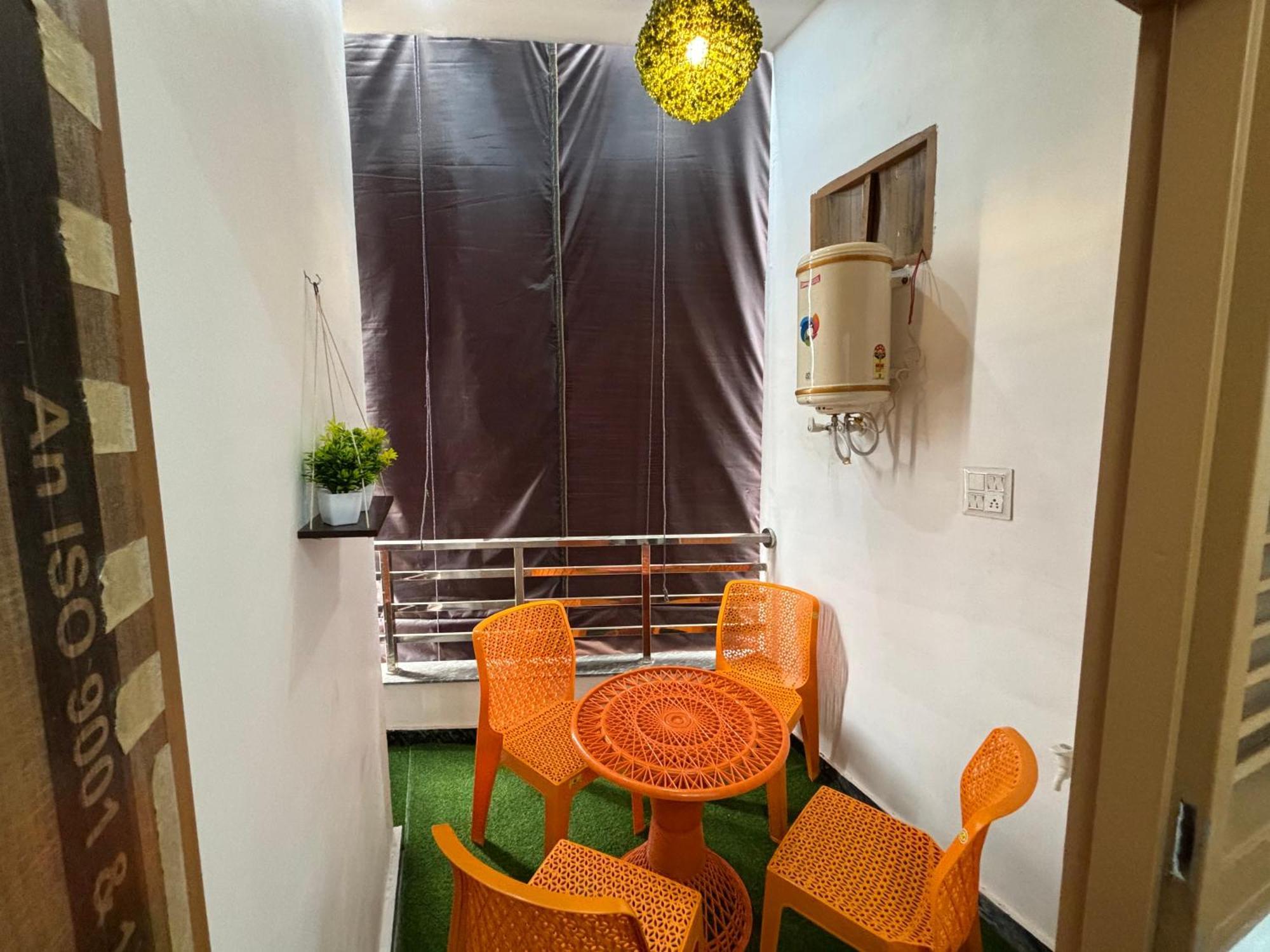 Rukmani Villas Group Of Rukmani Home Stay マトゥラー エクステリア 写真