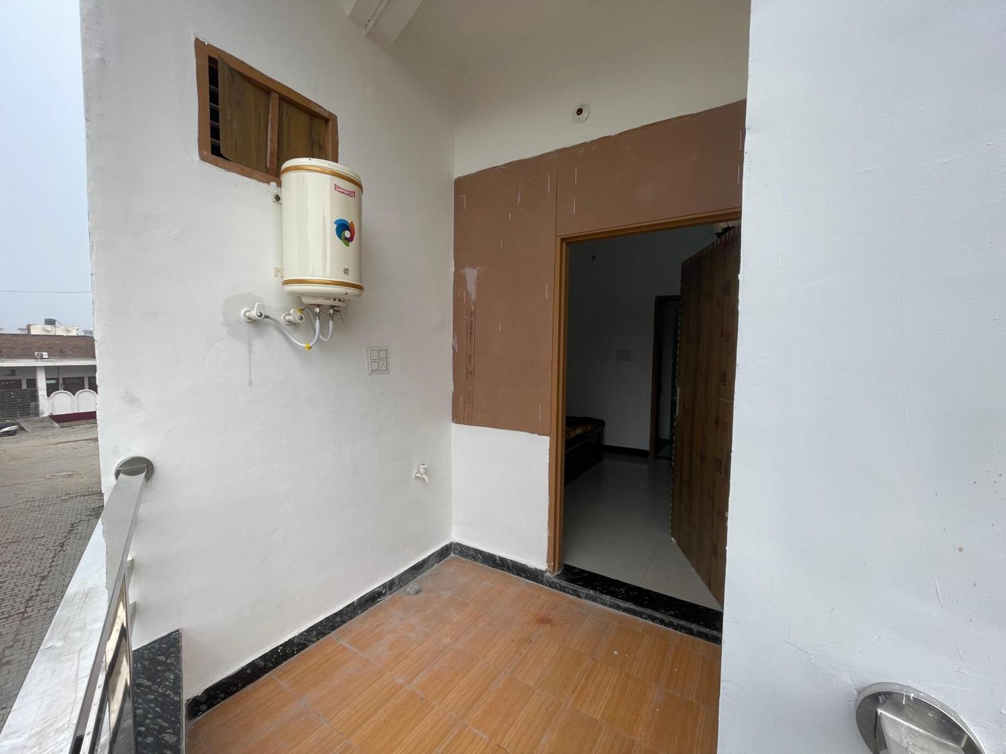 Rukmani Villas Group Of Rukmani Home Stay マトゥラー エクステリア 写真