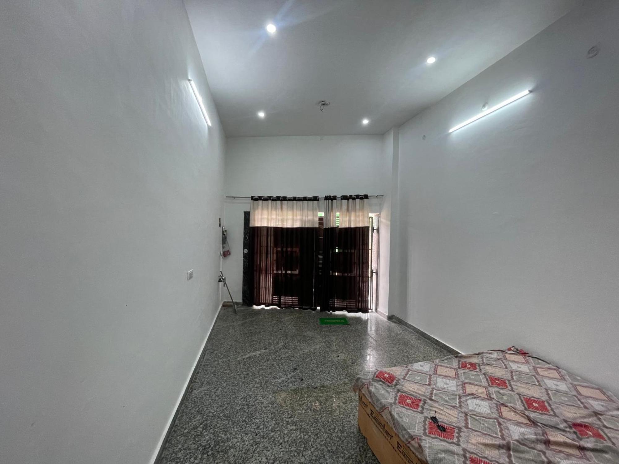 Rukmani Villas Group Of Rukmani Home Stay マトゥラー エクステリア 写真