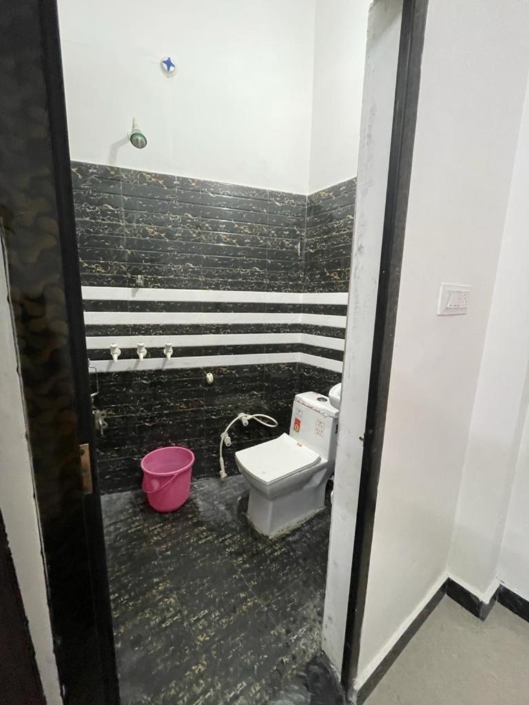 Rukmani Villas Group Of Rukmani Home Stay マトゥラー エクステリア 写真