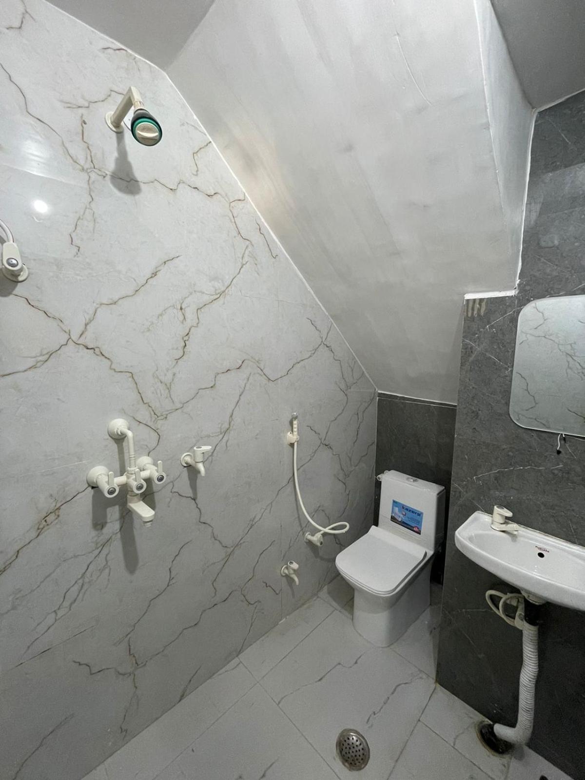 Rukmani Villas Group Of Rukmani Home Stay マトゥラー エクステリア 写真